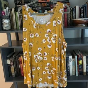 FLASH SALE! $5 2x Maurices 24/7 tunic length tank top